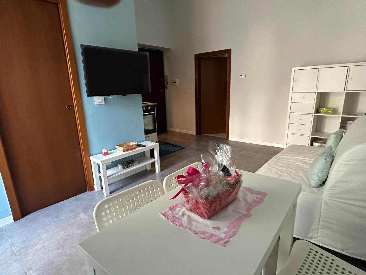 Casa Susanna - Delizioso Piano Terra, Centralissimo, Superservito, Tranquillo, Appena Fuori Ztl Parcheggio Libero Terni Kültér fotó